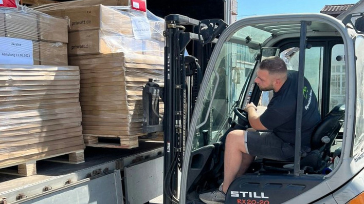 Die Solaranlagen wurden verladen und sind jetzt auf dem Weg in die Ukraine