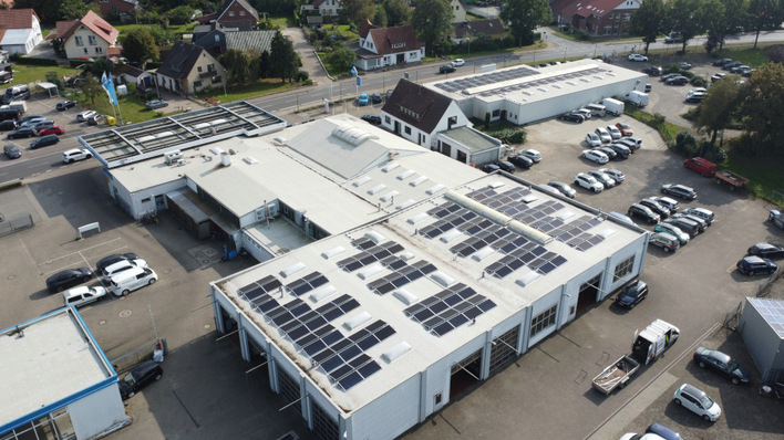 Da die Solaranlagen auf verschiedenen Dächern installiert werden sollten, war der Planungsaufwand hoch. Doch es hat sich gelohnt.