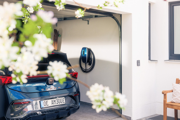  Das Auto als mobiler Speicher: Die Idee ist verlockend und die Industrie arbeitet an der Umsetzung. Es wird aber noch ein bisschen dauern, bis es so weit ist.