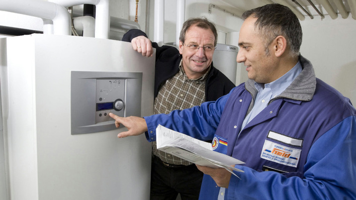 Im Schnitt gehen jeden Monat 15.000 neue Wärmepumpen in deutschen Heizungskellern in Betrieb.