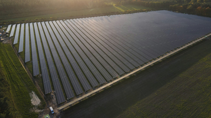 Der Solarpark in Nochten in der Oberlausitz in Sachsen.