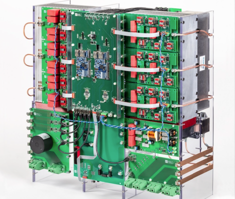 Das Fraunhofer ISE zeigt den weltweit ersten Stringwechselrichter für die Mittelspannung.