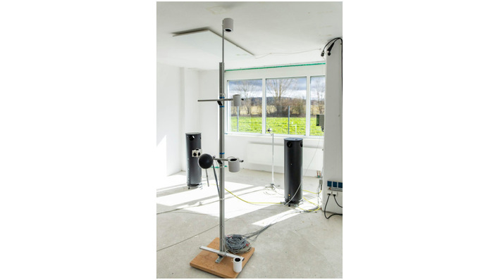 Mit solchen Komformessbäumen haben die Forscher die Wohlfühltemperaturenin den Räumen kontrolliert.