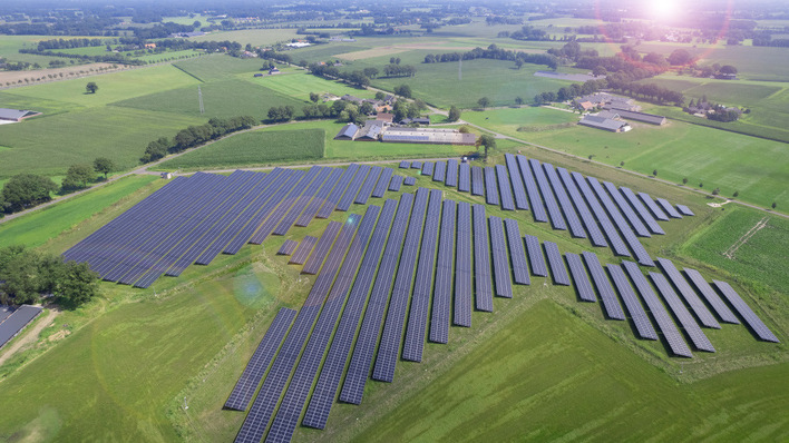 Dieser Solarpark in der Provinz Groningen leistet 22,6 Megawatt. Er ist eines der acht Projekte, die Belectric in den vergangenen Monaten in Holland gebaut hat.