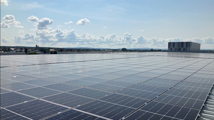 Die Anlage auf dem Logistikzentrum im sächsischen Berbersdorf ist schon fertig.