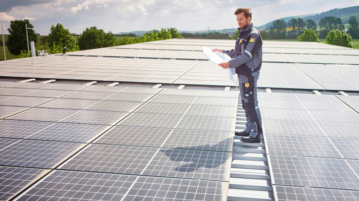 Auch Flachdächer benötigen unter Umständen ein Gerüst.