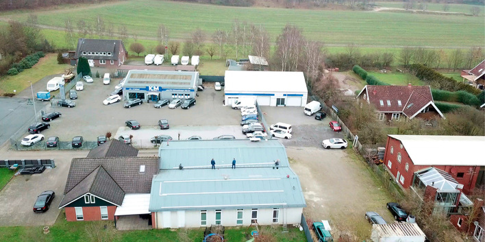 Vielerorts sind große Dächer vorhanden, die sich leicht erschließen lassen.