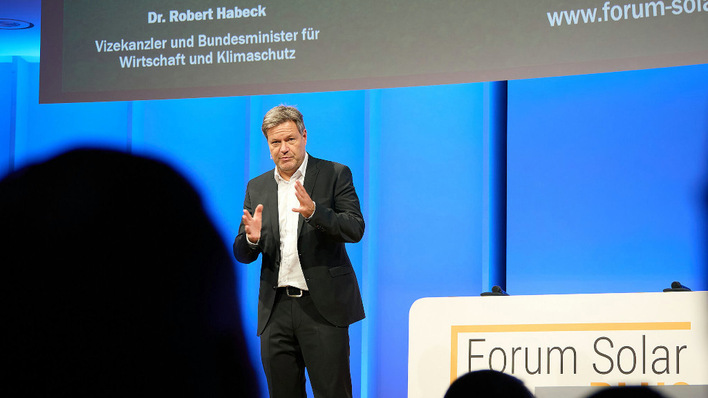 Robert Habeck hat auf dem Forum Solar Plus die nächsten Aufgaben für den Umbau des Energiesystems aufgezählt.