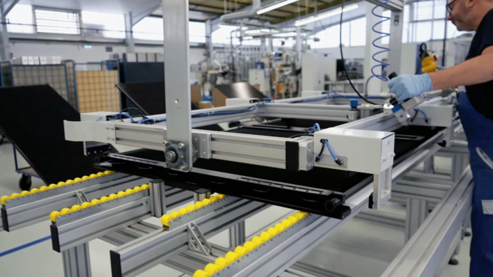 Ab sofort werden pro Jahr bis zu 65.000 der PVT-Kollektoren in Hessen gefertigt.