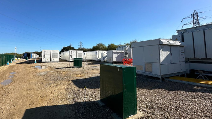 Das Swangate-Projekt in UK wurde bereits in Betrieb genommen, in Brandenburg sollen nun weitere Strompuffer entstehen.