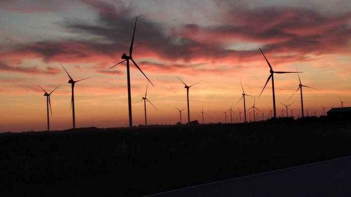 Während der Wind mal kurz verschnaufte, zeigte die Photovoltaik im ersten Halbjahr 2025, was in ihr steckt.