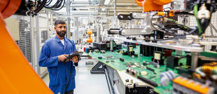 Die Elektronikfertigung bei SMA in Niestetal ist weitgehend automatisiert.