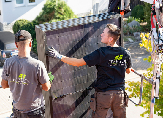 Effizienz ist der Schlüssel: Das gilt beim Transport der Solarmodule wie für alle Abläufe.