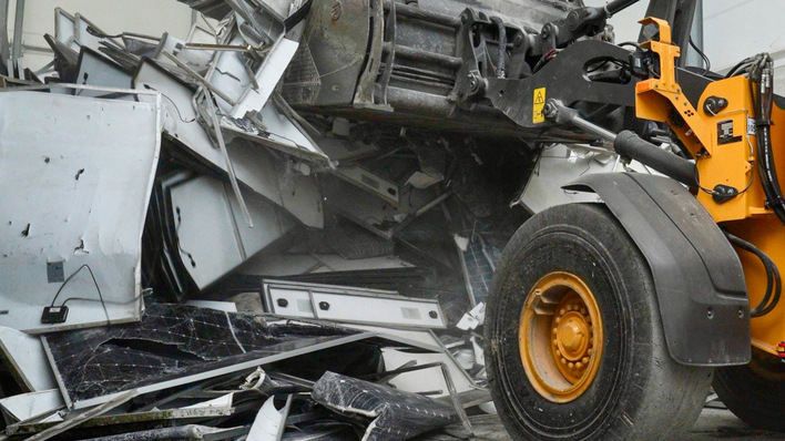 Vorbereitung der Altmodule für die Zerlegung bei Reiling in Münster.