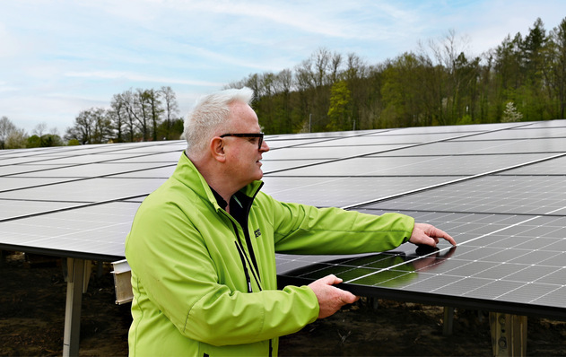 Der Solarpark Himmighausen in Nordhessen leistet zwölf Megawatt. Seit 2024 ist er am Netz.