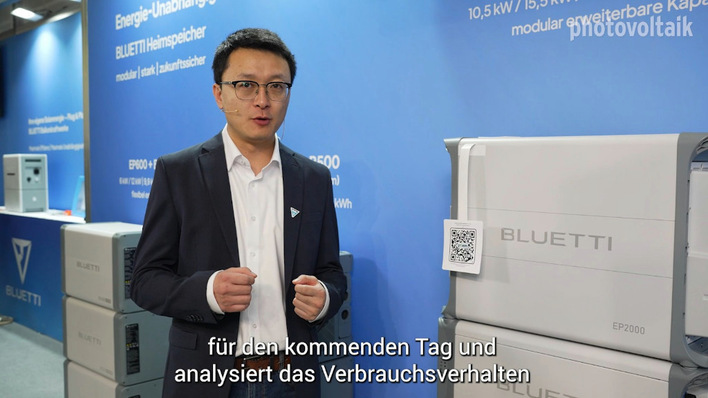 Im Video stellt Henrik Zhai von Bluetti den neuen Stromspeicher EP2000 vor.