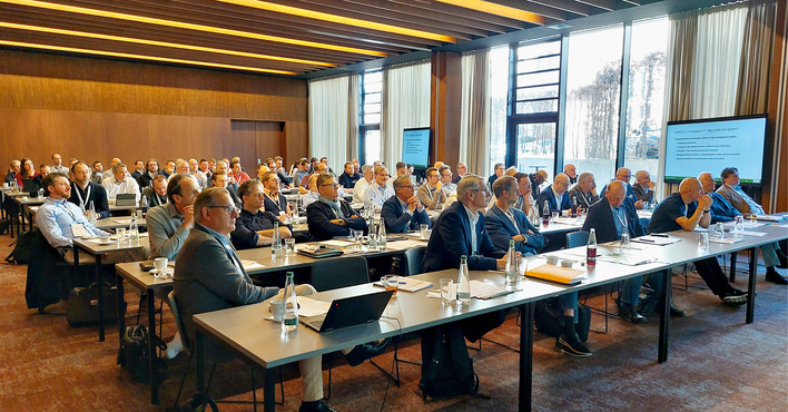 Solarelektrische Wärmetechnik ist auf dem Weg zum Massenmarkt. Die Fachkonferenz in Würzburg gewinnt jedes Jahr weiter an Bedeutung.