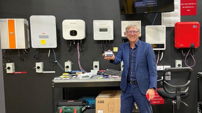 Professor Heilscher im Network Innovation Center in Adelaide.