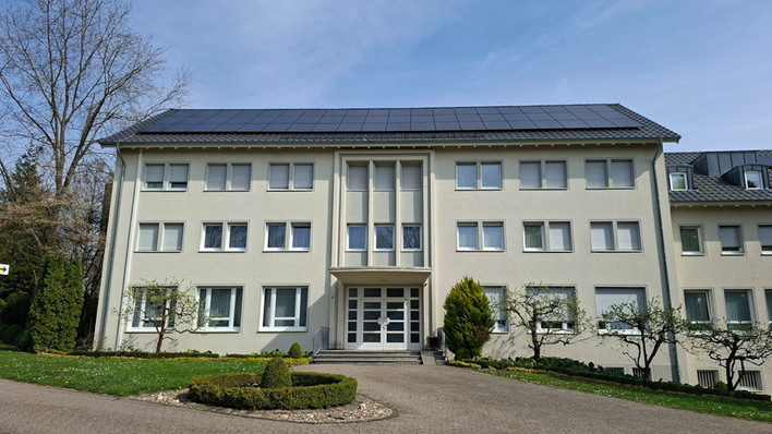 Die Anlage auf dem Noviziatshaus ist die erste von mehreren Sonnengeneratoren, mit denen sich die Schönstätter Marienschwestern unabhängiger vom Stromversorger machen wollen.