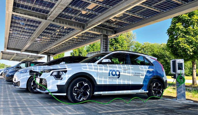 Die einzelnen Ladesäulen werden so gesteuert, dass für jedes Auto die optimale Strommenge bereitsteht.