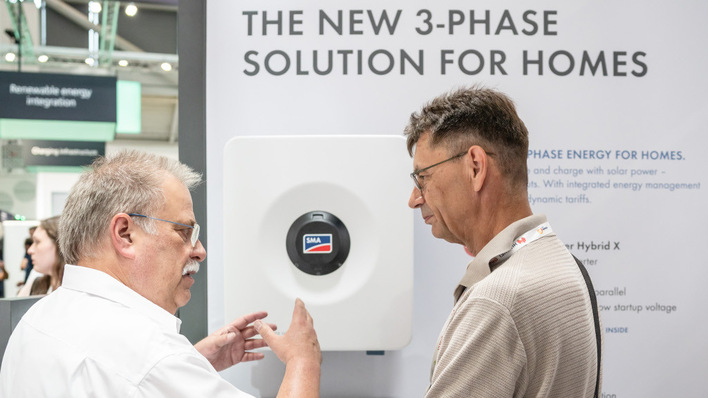 Der dreiphasige Hybridwechselrichter Sunny Tripower Hybrid X von SMA.