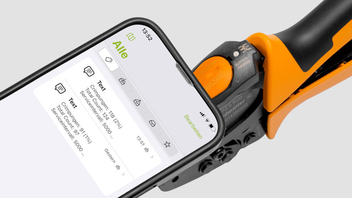 Eine LED-Anzeige am Werkzeug signalisiert den Wartungsstatus.