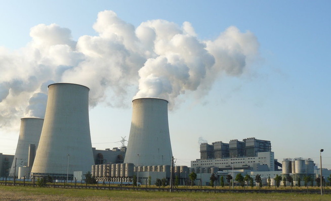 Das Vattenfall-Kraftwerk Jänschwalde nahe der Stadt Peitz in Brandenburg.