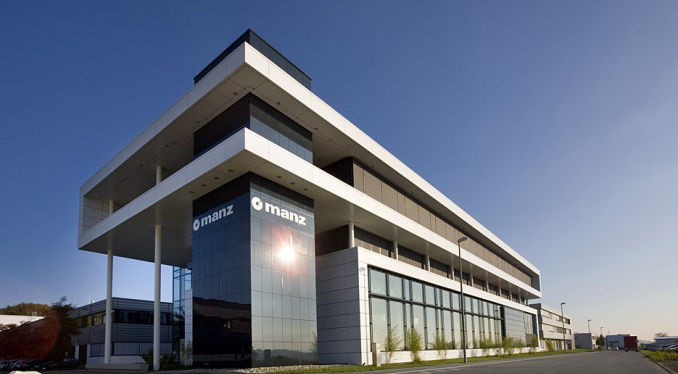 Optimismus in Reutlingen bei der Manz AG. Das Geschäft des Ausüsters im Bereich Solar zieht wieder deutlich an.