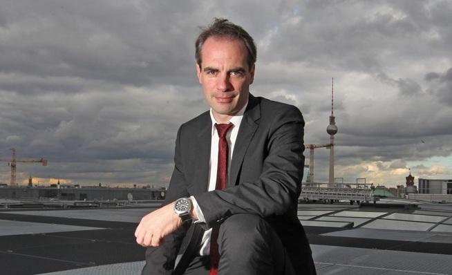 Carsten Körnig, Hauptgeschäftsführer des BSW Solar, warnt vor massiven Arbeitsplatzverlusten in der Photovoltaikindustrie und bei den Handwerkern.