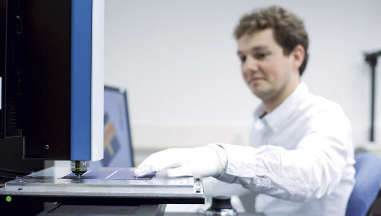 Vor allem die Hersteller haben erheblich in die Forschung und Entwicklung investiert. Sunways hat das nichts genützt. Der Konstanzer Modulhersteller scheiterte an den zunehmend unsicherer werdenden Rahmenbedingungen.