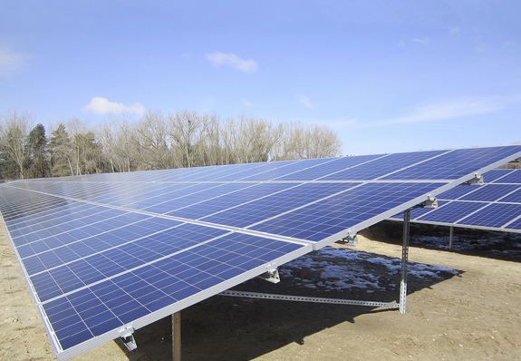 
Die Untergestelle und Modultische von Puk-Solar bietet sind statisch optimiert. Alle Elemente werden ausverzinktem Stahl gefertigt. 
