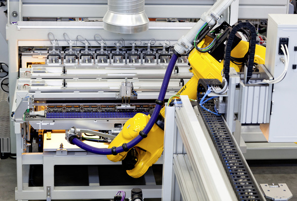 



Heckert Solar in Chemnitz fertigt Solarmodule auf modernen Anlagen und nach höchsten technischen Standards.
