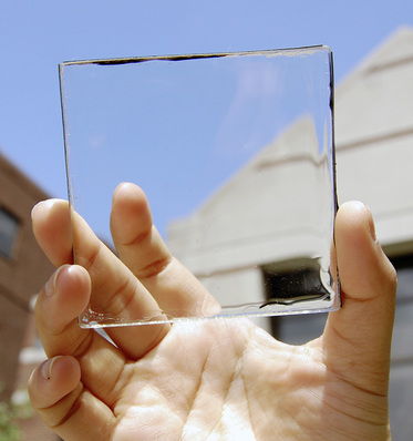 
Vollkommen transparent und doch photovoltaisch aktiv: Die Solarzellen der Forscher von der Michigan State University haben bisher noch einen Wirkungsgrad von knapp einem Prozent.



