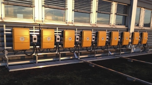Im Juni soll die Produktion von Solar Max Wechselrichtern wieder anlaufen.