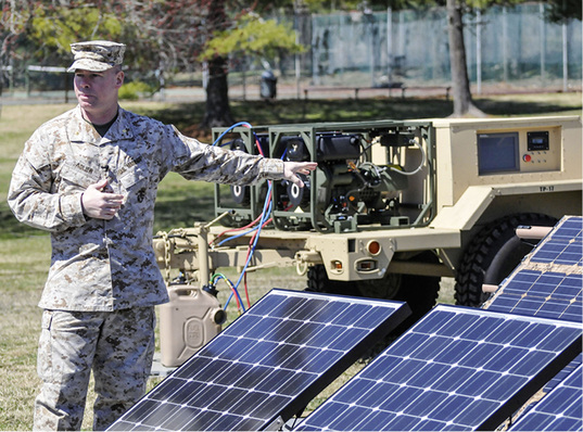 



Hier geht‘s lang: Künftig sorgt der Solarstrom für eine unabhängigere Versorgung bei der US-Navy.
