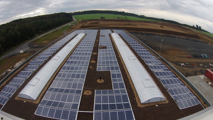 Der Eigenverbrauch von Solarstrom in großem Maßstab hilft Unternehmen. Bis 750 Kilowatt Leistung geht das ohne Ausschreibung.