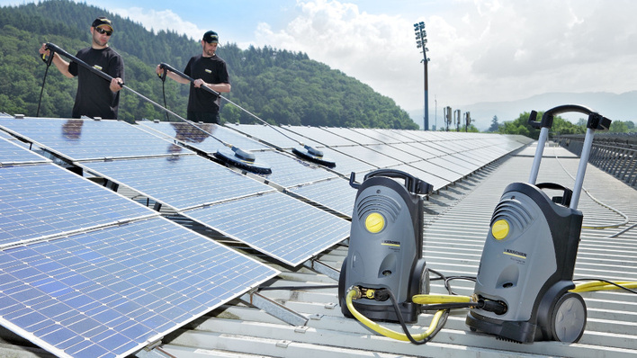 Anders als die regelmäßige Durchsicht des Generators ist die Reinigung zwar nicht Pflicht. Sie sichert aber die Erträge.