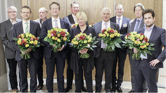



Von links nach rechts: Peter Thiele, Günter Haug, Herman Rens, Joachim Goldbeck, Holger Götze, Dagmar Vogt, Helmut Jäger, Jörg Ebel, Milan Nitzschke, Moritz Ritter.
