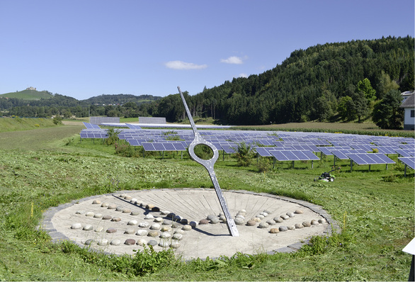 



St. Veit an der Glan ist voll auf Solarenergie eingestellt. Der Solarpark mit der riesigen Sonnenuhr ist mehr als nur ein Stromerzeuger.
