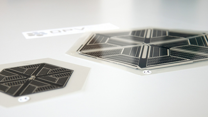 Die Solarfolien aus Kitzingen tragen ab sofort das CE-Zeichen und haben damit den Reisepass für die Europäische Union.