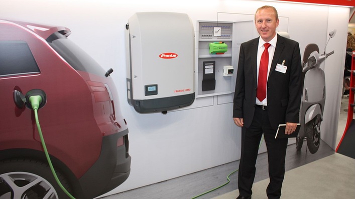Fronius kooperiert mit Loxone, um die Ladestationen für Elektrofahrzeuge in den Eigenverbrauch einzubinden