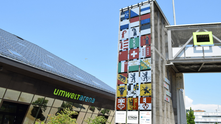 "Swissness" nennen die Forscher ihre neue Fassadenanlage. Sie wollen damit genau den Leistungsverlust durch einen Druck auf der Moduloberseite bestimmen.