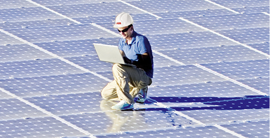 



ABB bietet neben Produkten und Systemen auch umfassenden Service.
