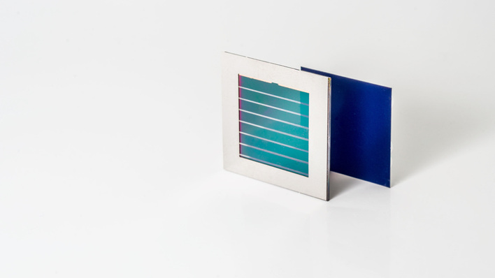 Oxford PV will Tandemzellen aus kristalllinem Silizium und einer Persowskitschicht in Serie fertigen.