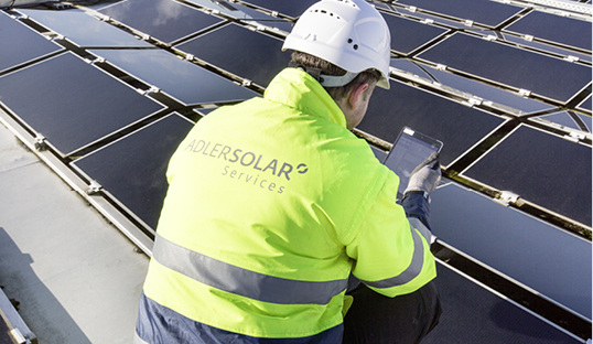 
Messungen in einem Solarpark aus Dünnschichtmodulen.



