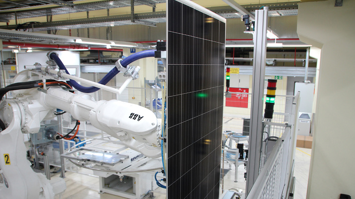 Astronergy hat die Produktionskapazität auf 350 Megawatt jährlich erweitert.