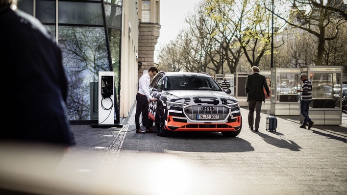 Kommt ohne Dieselmotor aus: Der E-Tron von Audi.
