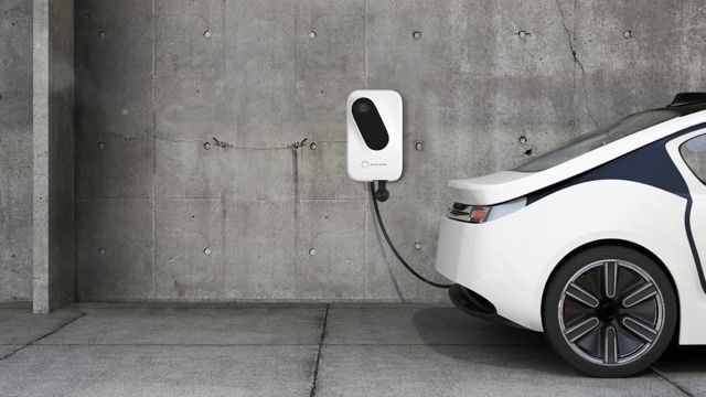 Es muss nicht immer ein Tesla sein: Die Wallbox von Sonnen.