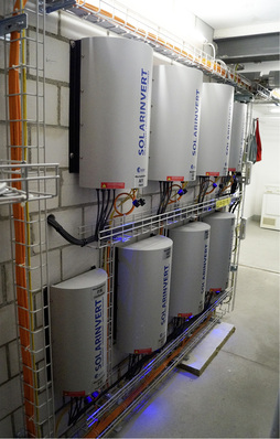 



Niederspannungswechselrichter für Solarfassaden und kleinteilige Dächer in einem Wohnhaus in Zürich.
