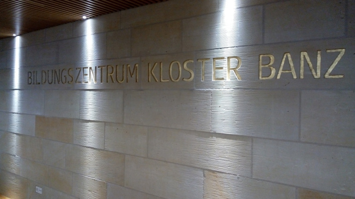 Im KLoster Banz können sich Architekten, Planer und Bauherren über die neusten Entwicklungen der gebäudeintegrierten Photovoltaik informieren.